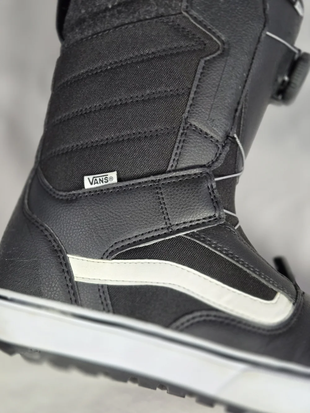 Vans Juvie OG Youth Snowboard Boots | Size 6 | Black & White